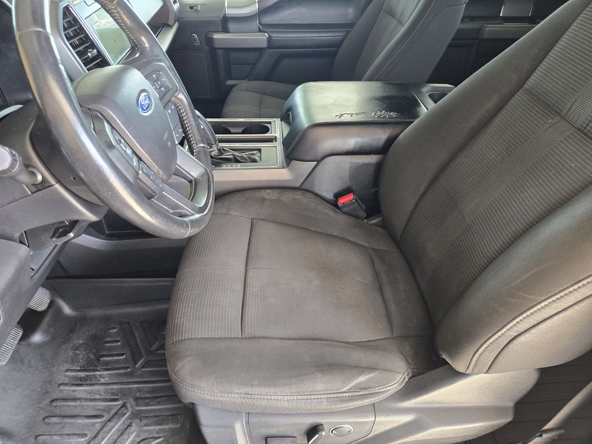 Used 2017 Shadow Black Ford XLT image 13