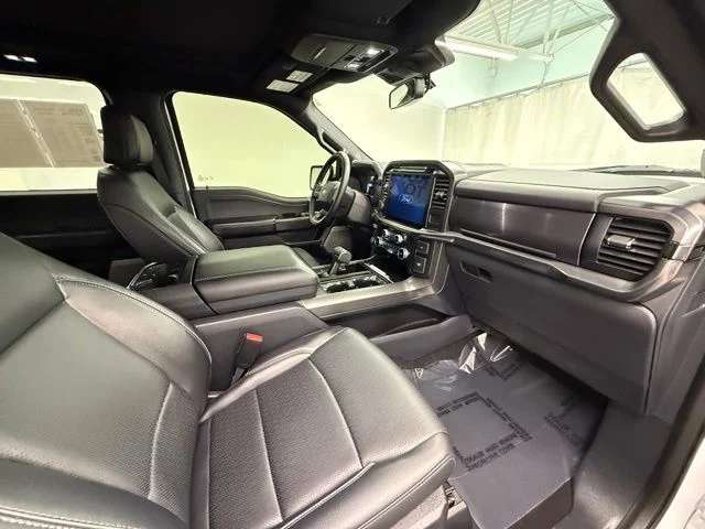 2025 Ford F-150 Lariat - Photo 9