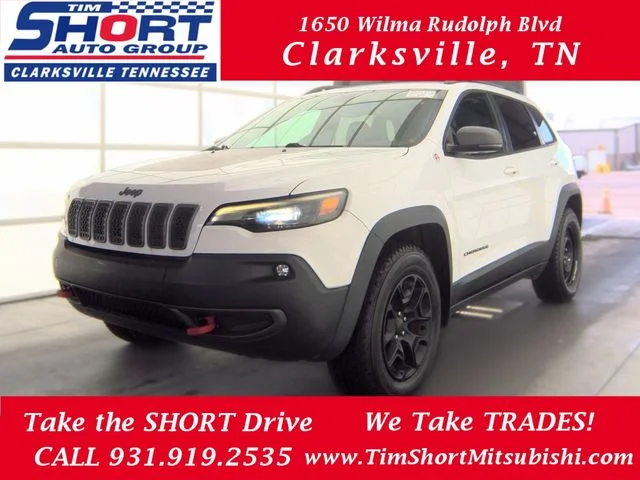 Used 2019 White Jeep Trailhawk image 1