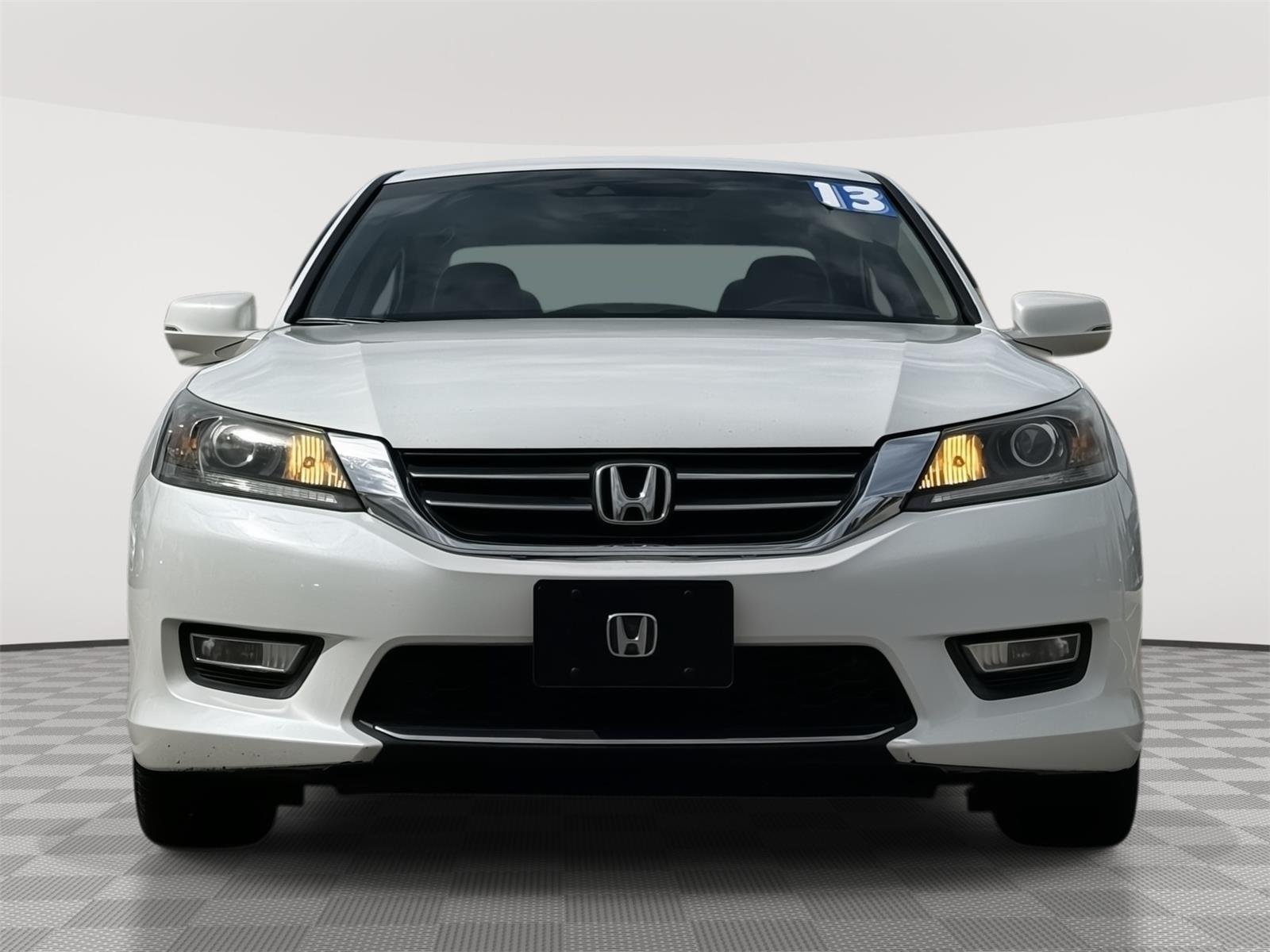 Used 2013 Honda Accord EX-L with VIN 1HGCR2F82DA097005 for sale in Kansas City