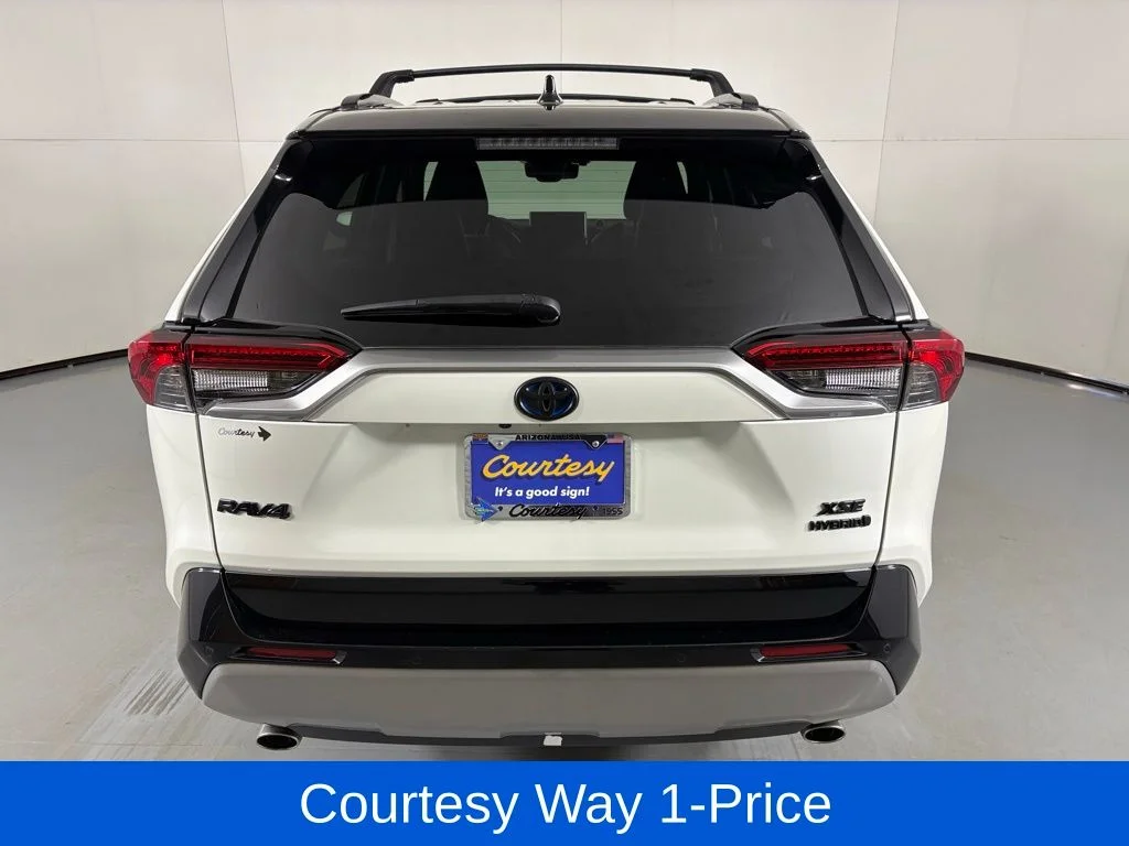 Used 2022 White Toyota XSE image 9