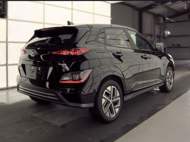 Certified Used 2023 Abyss Black Hyundai SEL image 4