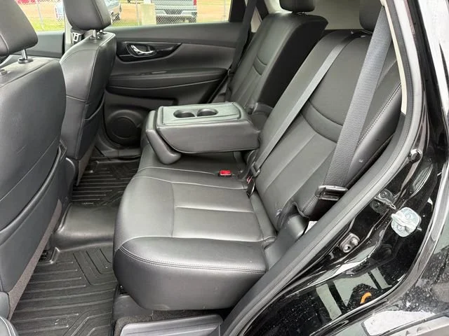 Used 2020 Black Nissan SL Intelligent AWD image 30