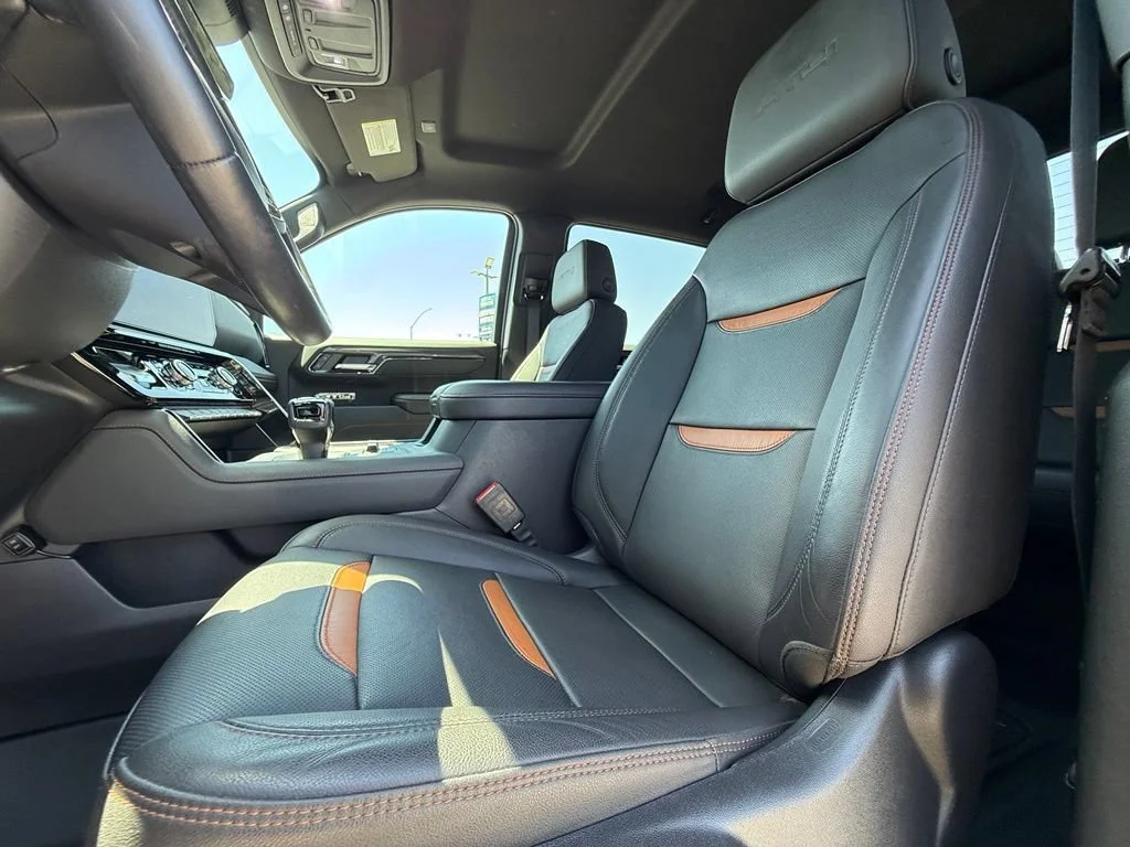 Used 2023 Titanium Rush Metallic GMC AT4 image 32
