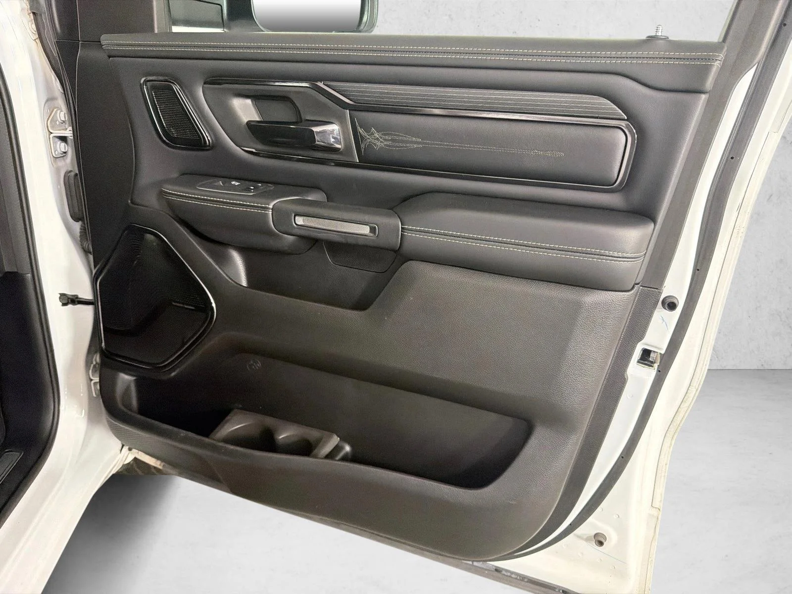 Used 2023 White Ram Limited image 15