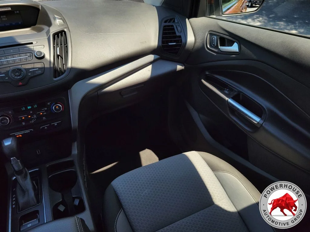 Used 2017 Red Ford SE image 20