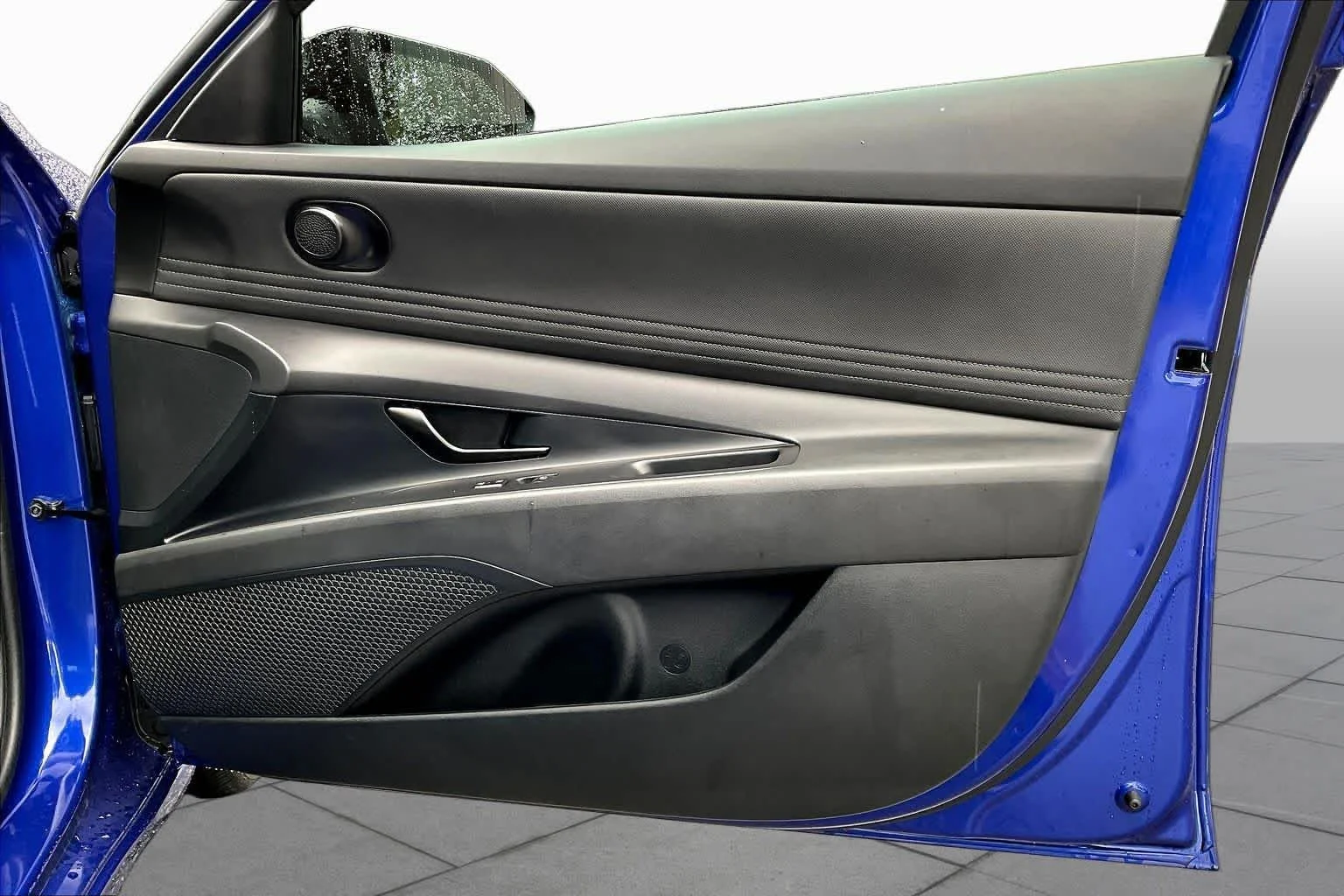 Used 2025 Intense Blue Hyundai SEL Sport image 22