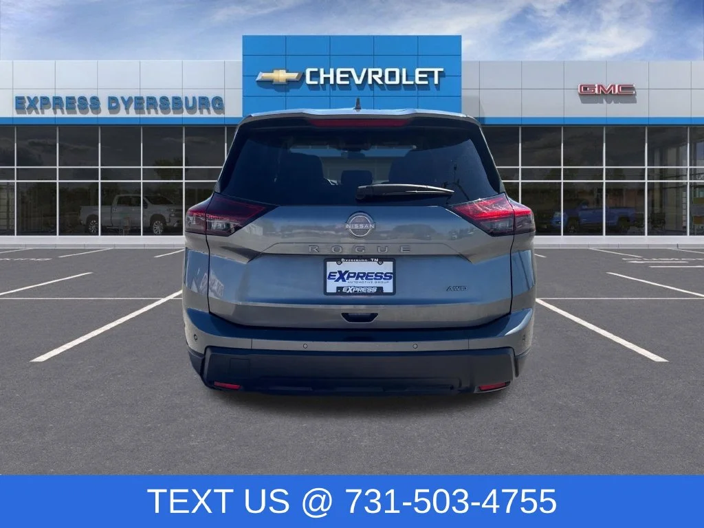 Used 2025 Gray Nissan SV image 6