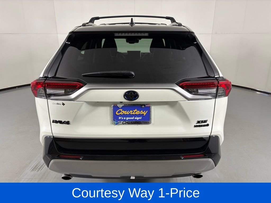 Used 2022 White Toyota XSE image 9