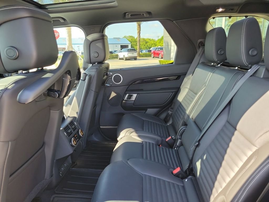2025 Land Rover Discovery S - Photo 16