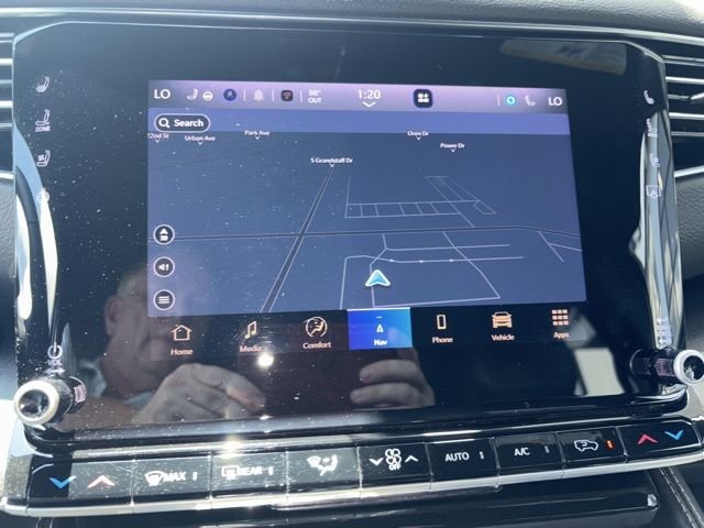 2024 Jeep Wagoneer L Series I - Photo 11