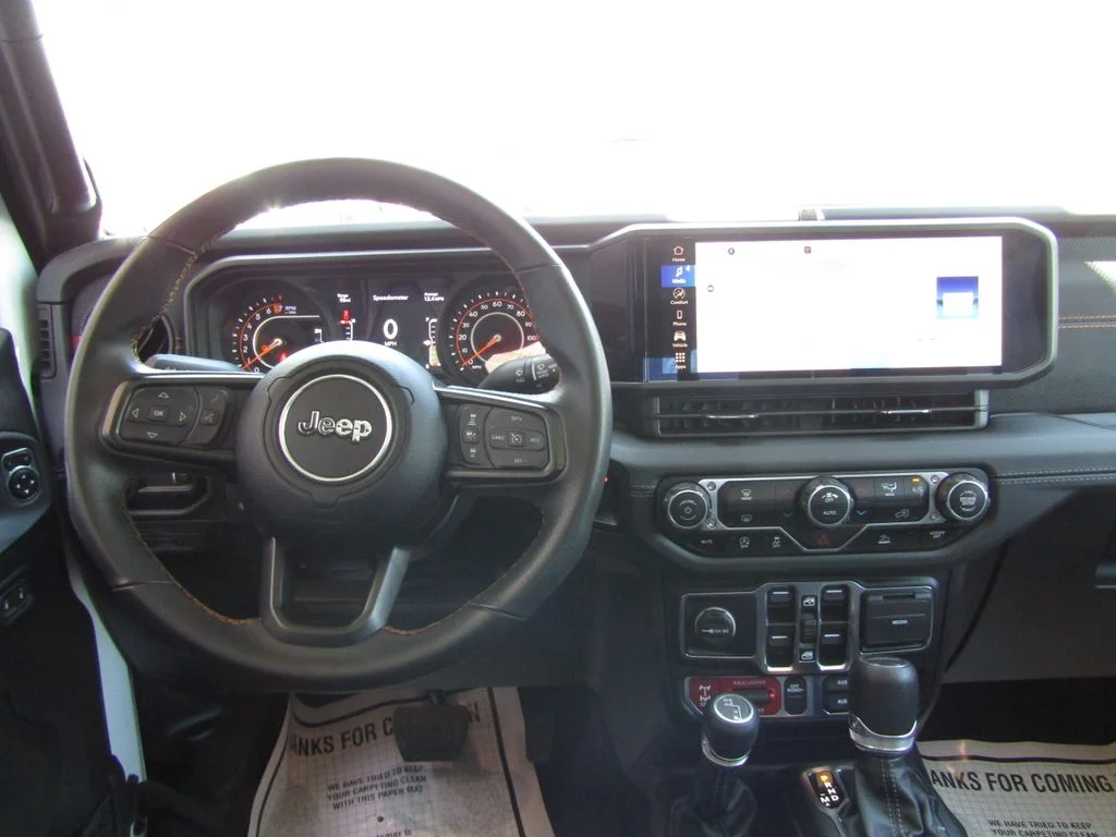 Used 2024 White Jeep Mojave image 5