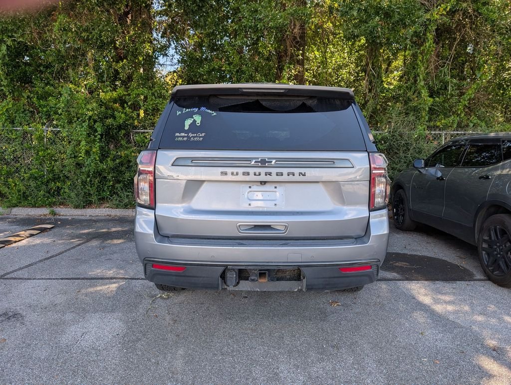 Used 2022 Gray Chevrolet Z71 image 7