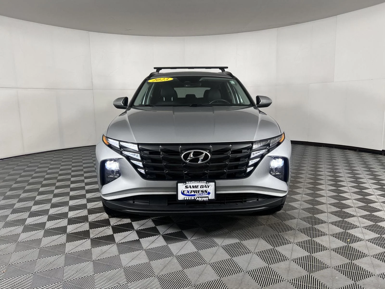 Used 2023 Shimmering Silver Hyundai SEL image 20