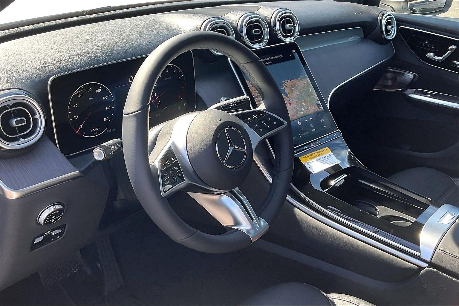 New 2026 Polar White Mercedes-Benz GLC 300 image 19