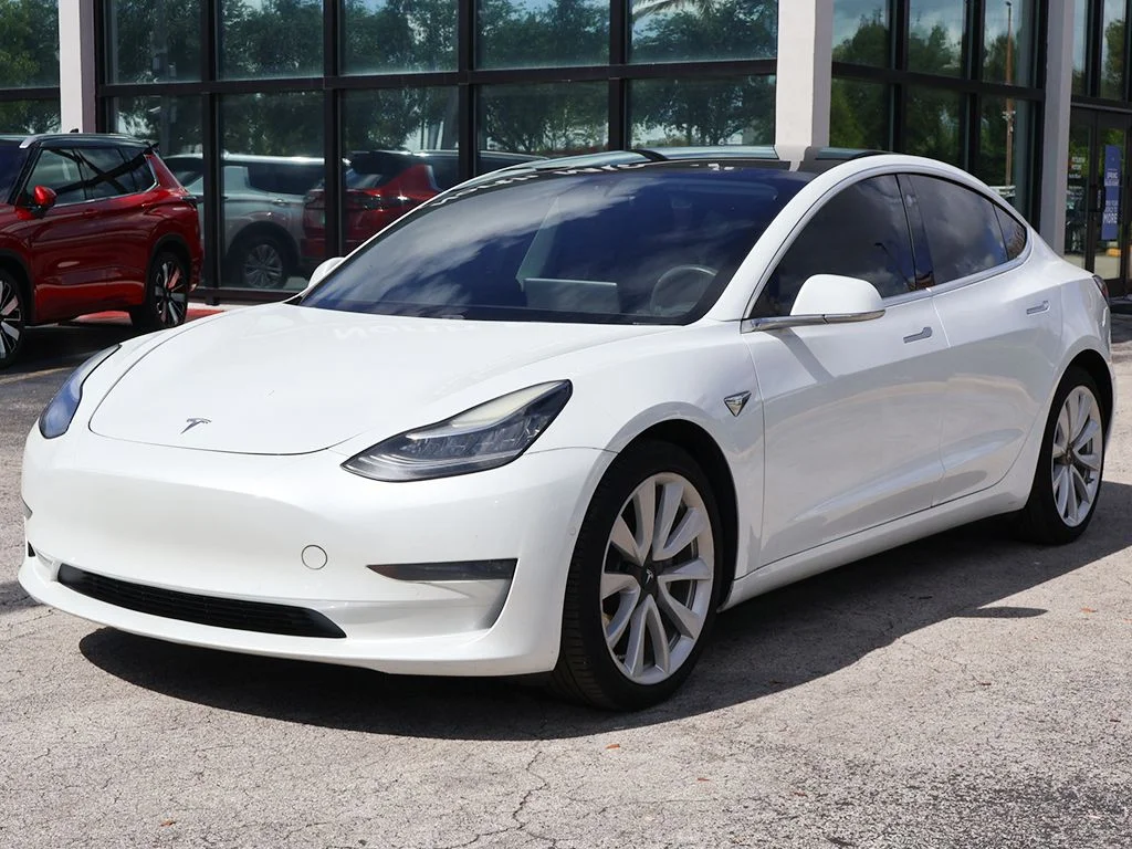 Used 2020 White Tesla Long Range image 9