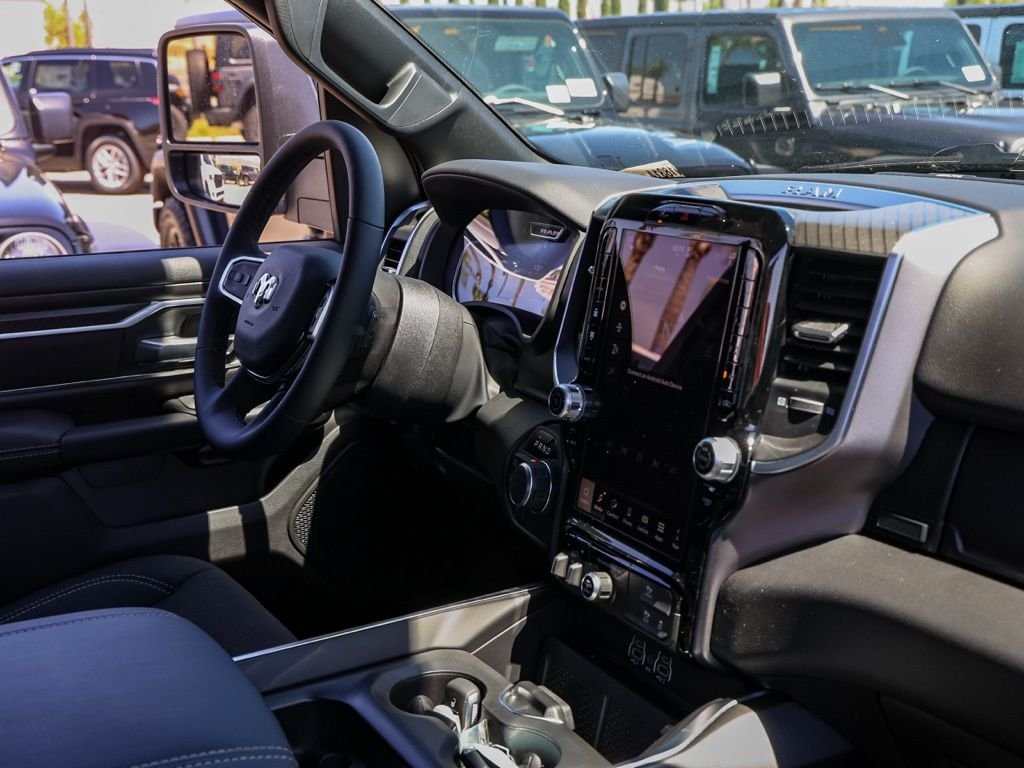 New 2026 Bright White Clear-Coat Exterior Paint RAM Big Horn Night Edition image 18