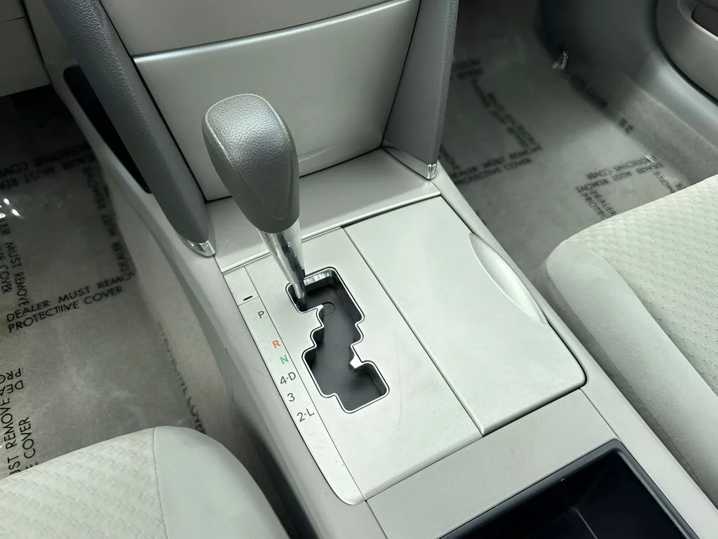 Used 2008 Gray Toyota LE image 16