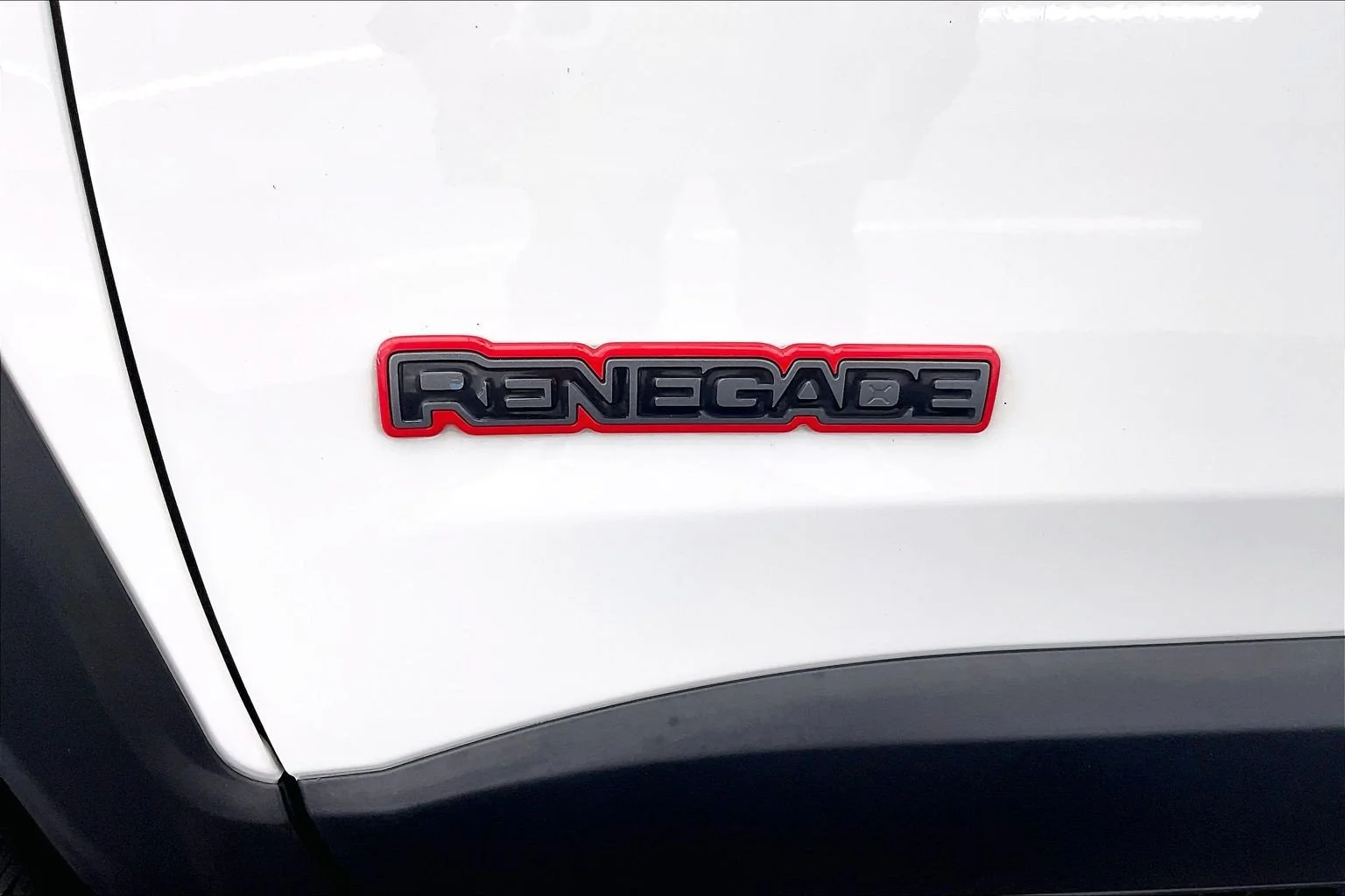 Used 2023 Alpine White Clearcoat Jeep Trailhawk image 31