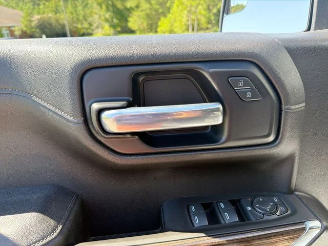 Used 2021 Silver Chevrolet LT Trail Boss image 16