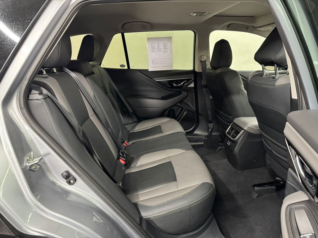 Used 2025 Silver Subaru Onyx Edition image 25