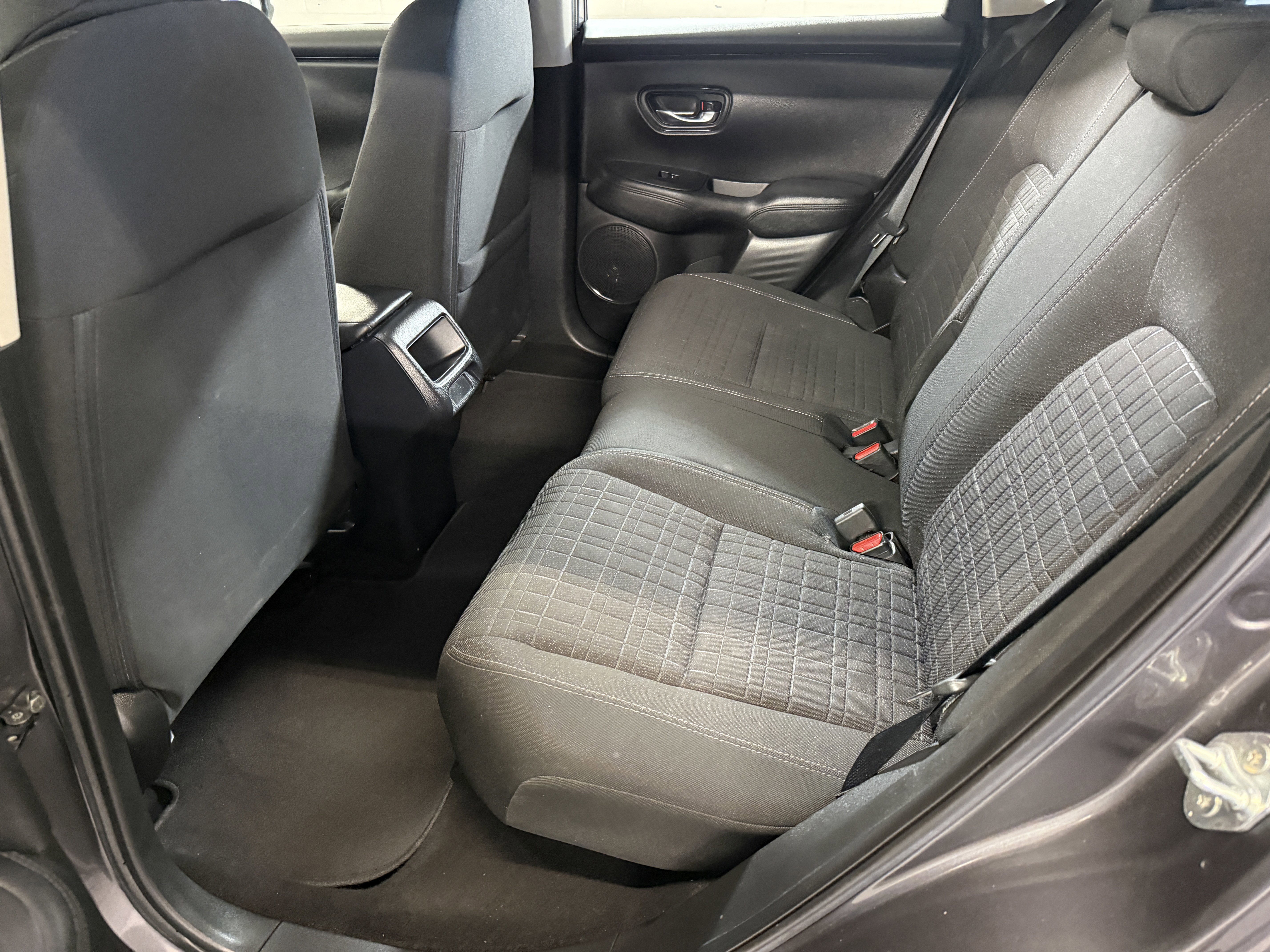 Used 2023 Modern Steel Metallic Honda LX image 19