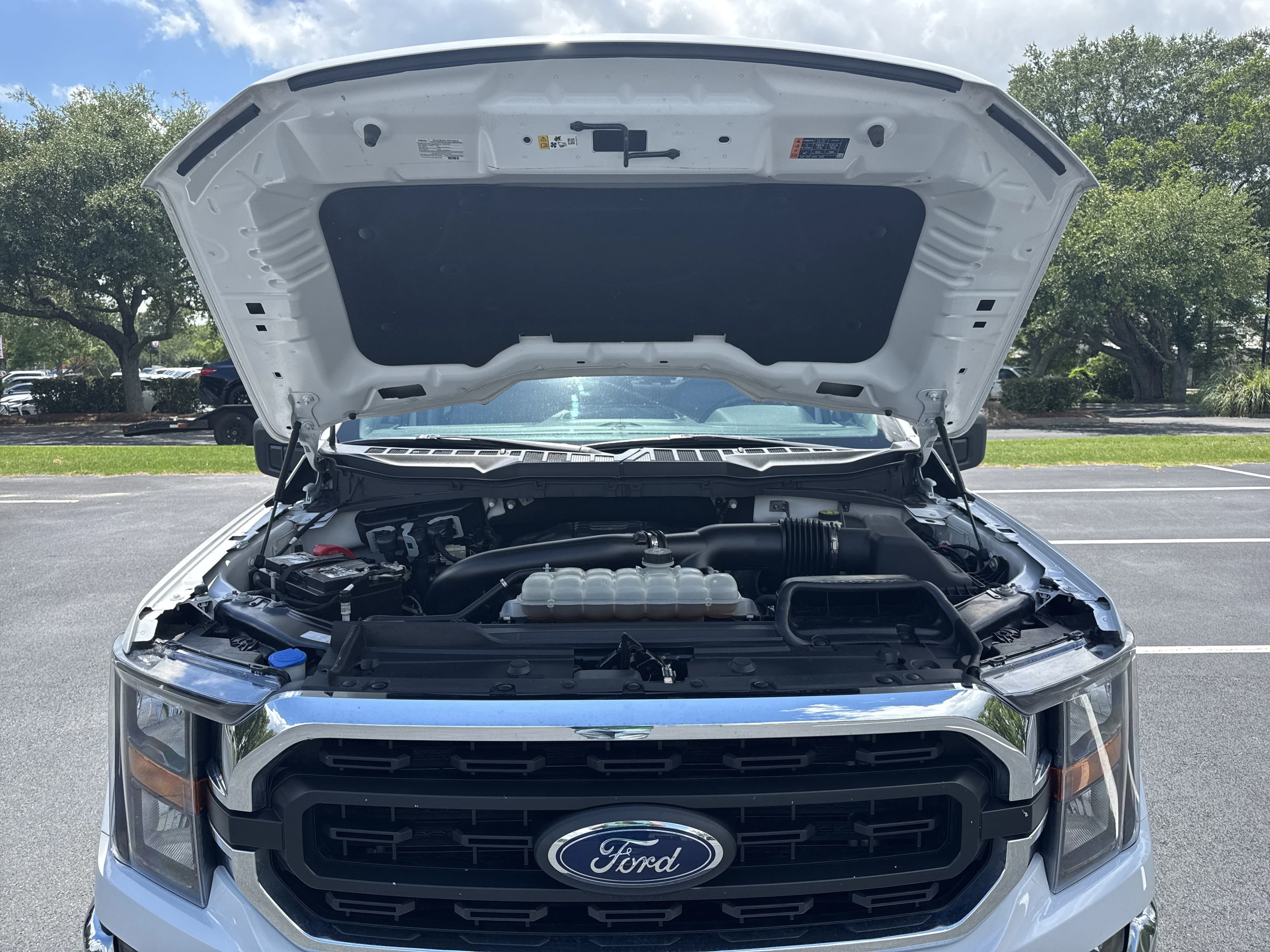 Used 2023 Oxford White Ford XLT image 37