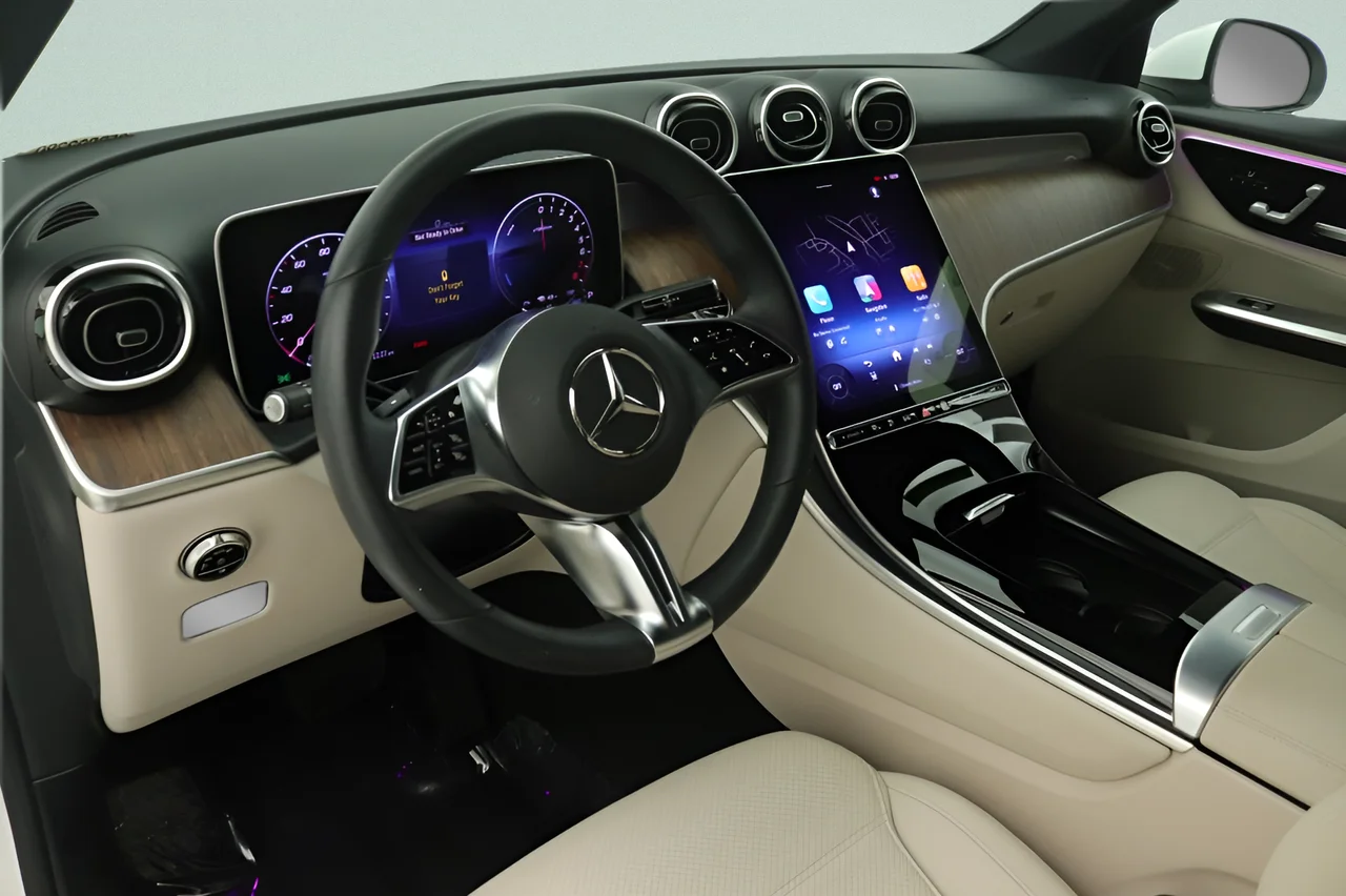 Used 2025 White Mercedes-Benz 350e 4MATIC® Plug in Hybrid image 14