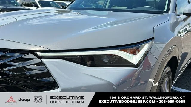 Used 2025  Acura Base image 7