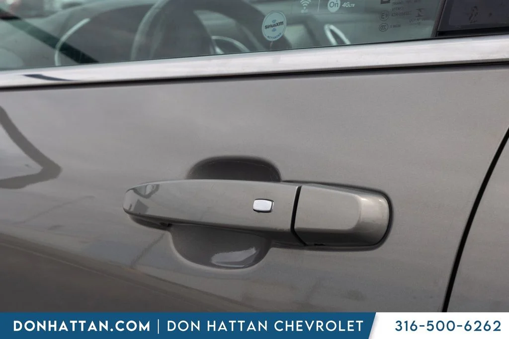 Used 2018 Gray Chevrolet LT image 27