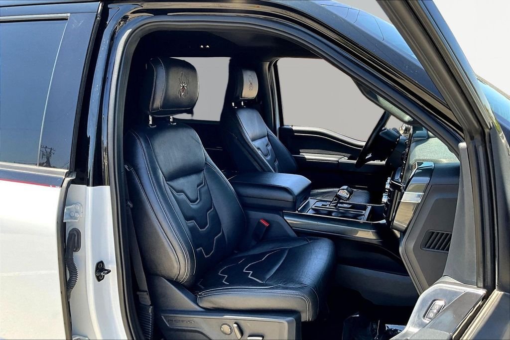 Used 2022 White Ford Lariat image 29