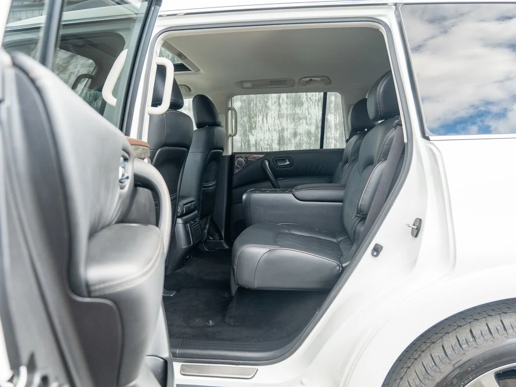 Used 2024 White Nissan Platinum image 35
