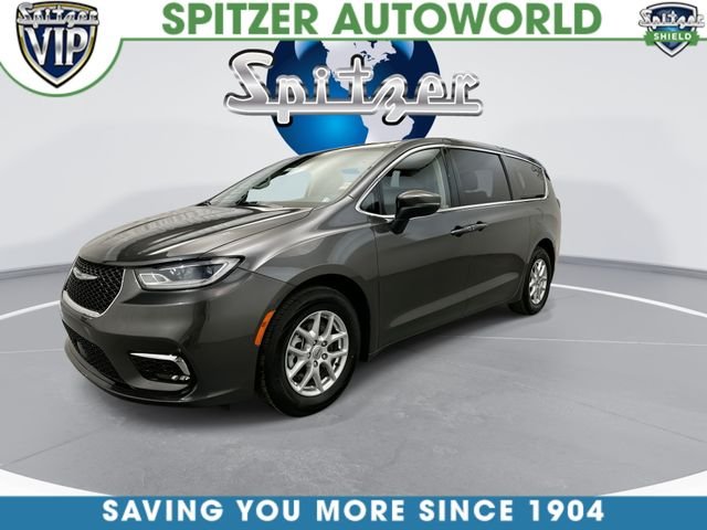 Used 2023 Gray Chrysler Touring L image 7