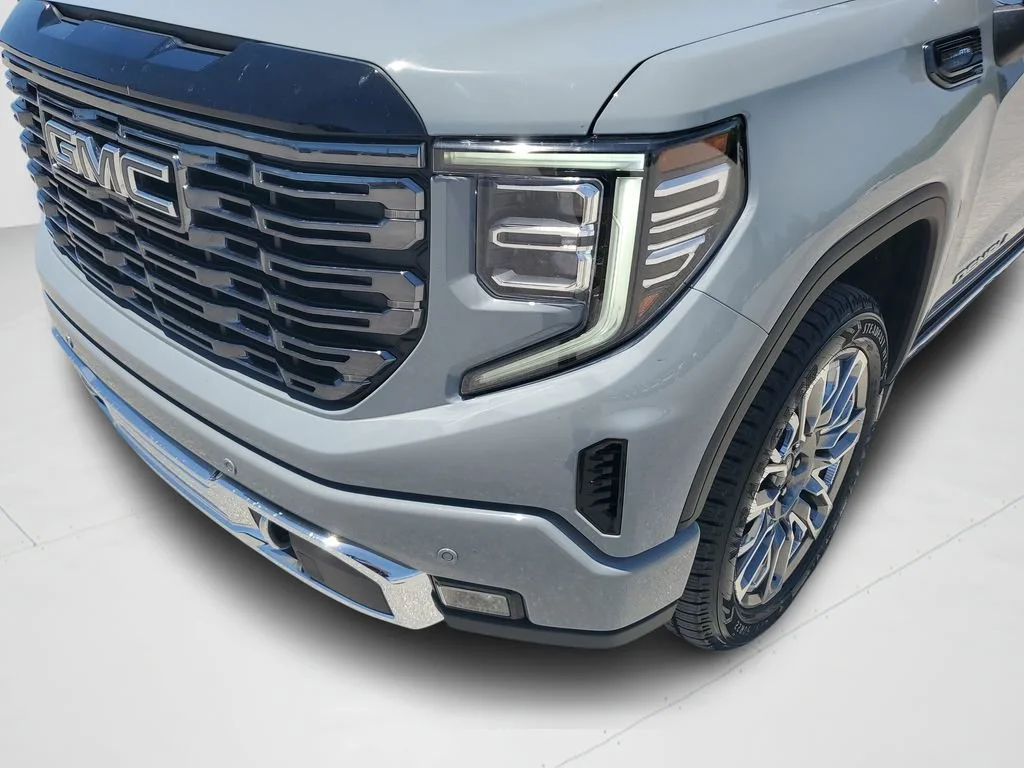 Used 2025 Thunderstorm Gray GMC Denali Ultimate image 25