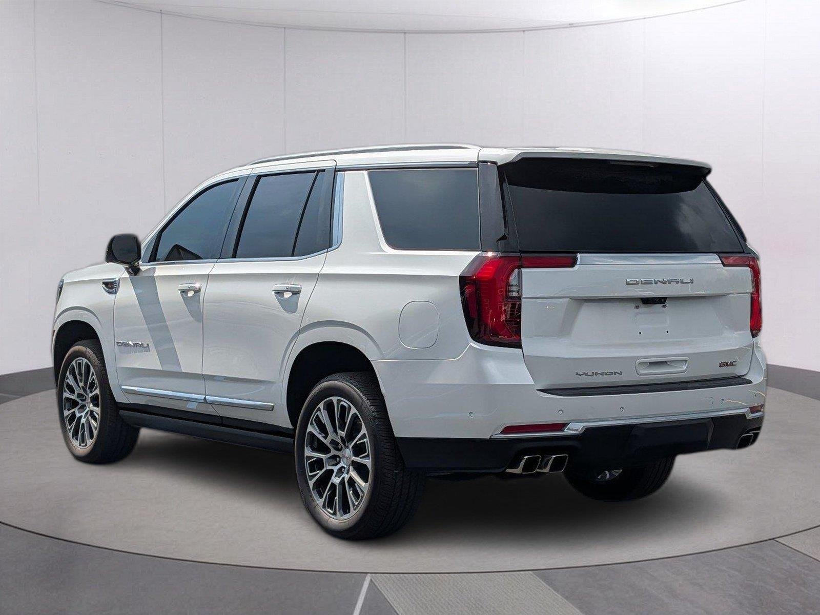 Used 2025 White Frost Tricoat GMC Denali image 3