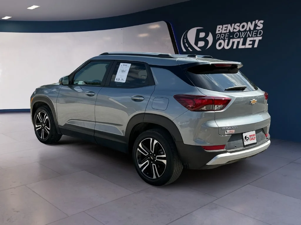 Used 2026 Gray Chevrolet LT image 3