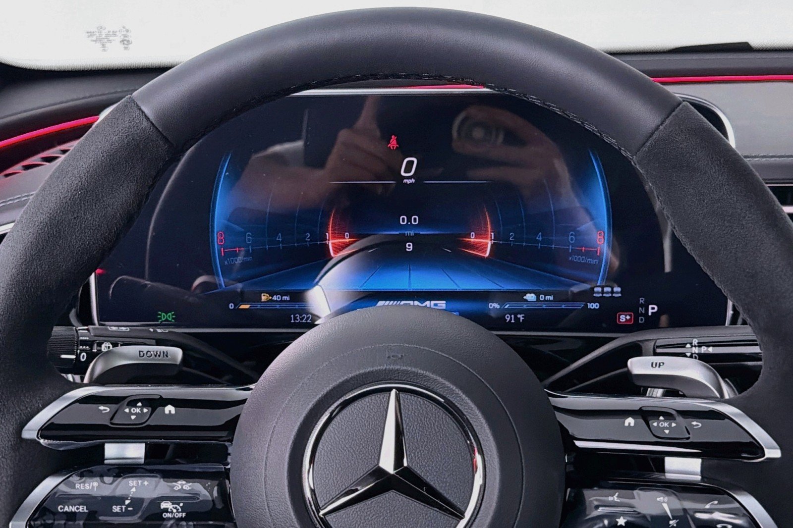 New 2027 MANUFAKTUR Alpine Grey Mercedes-Benz AMG® E 53 Hybrid Wagon image 18