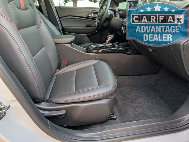 Used 2025 Summit White Chevrolet 2RS image 23