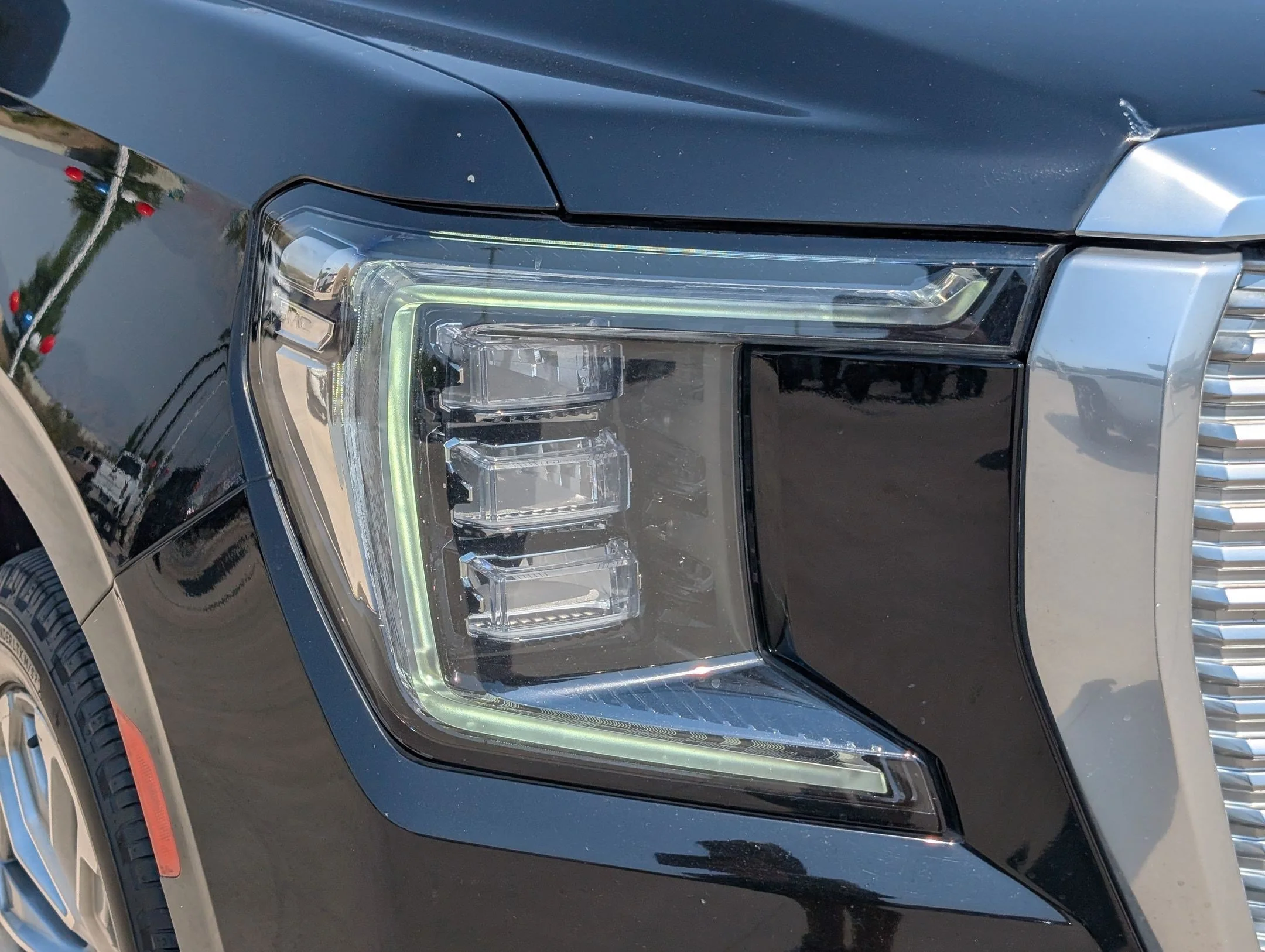 Used 2021 Onyx Black GMC Denali image 10