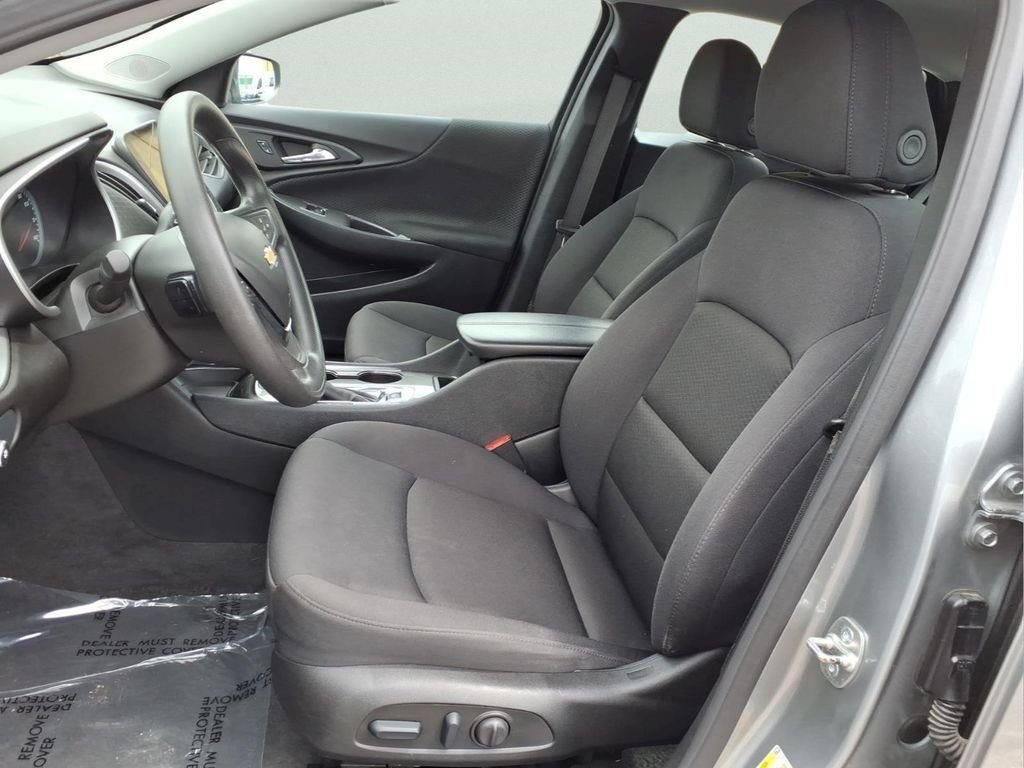 Used 2025 Sterling Gray Metallic Chevrolet 1LT image 21