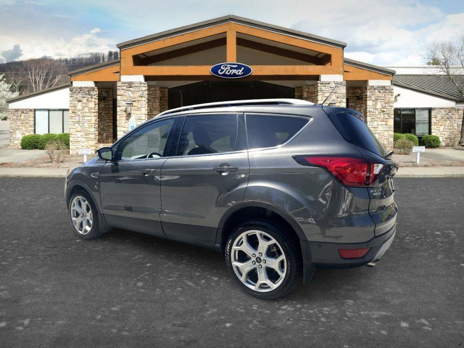 Used 2019 Magnetic Ford Titanium image 6