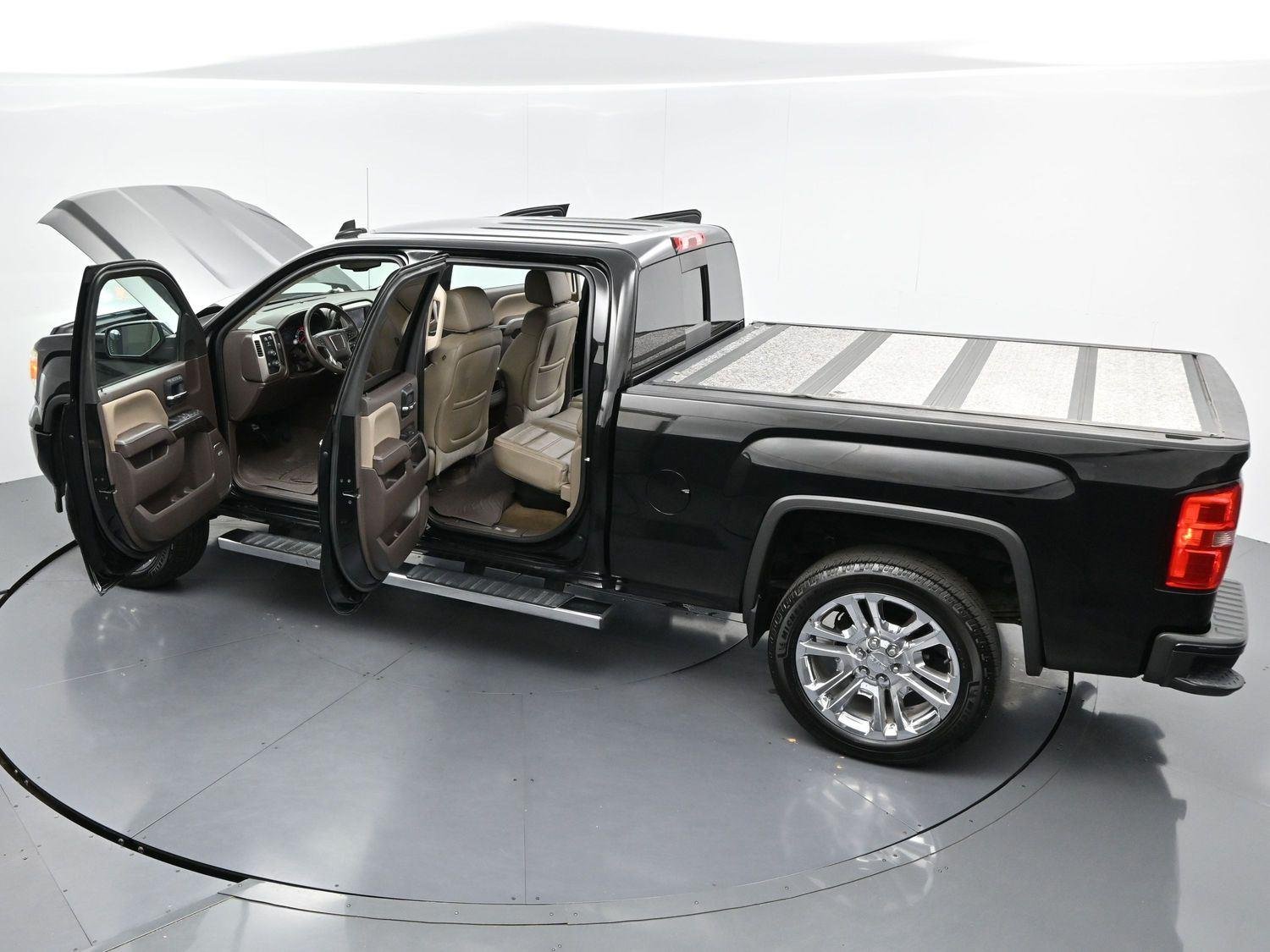 Used 2015 Onyx Black GMC Denali image 39