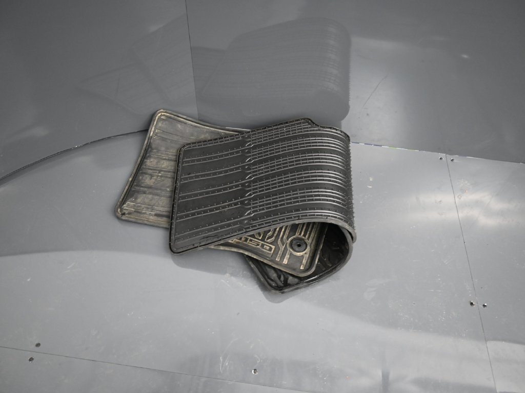 Used 2015 Black Ford Lariat image 37