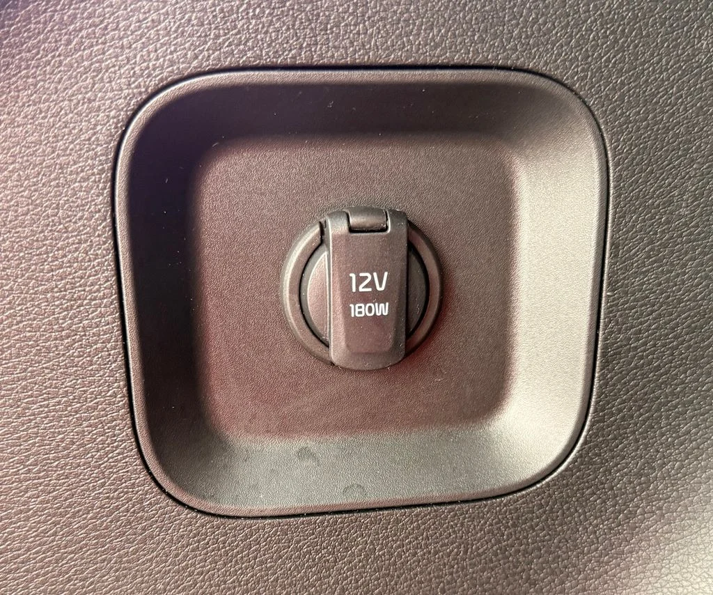 Used 2024 Glacial White Pearl Kia X-Line image 41