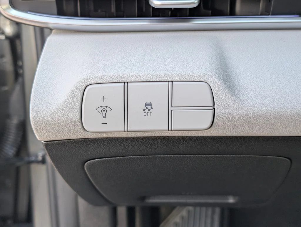 Used 2025 Gray Hyundai Limited image 32