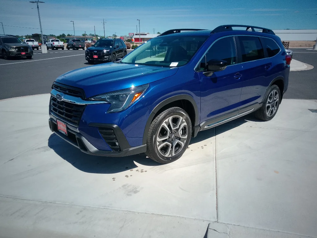 New 2026 SAPPHIRE BLUE PEARL Subaru Limited 7-Passenger image 7