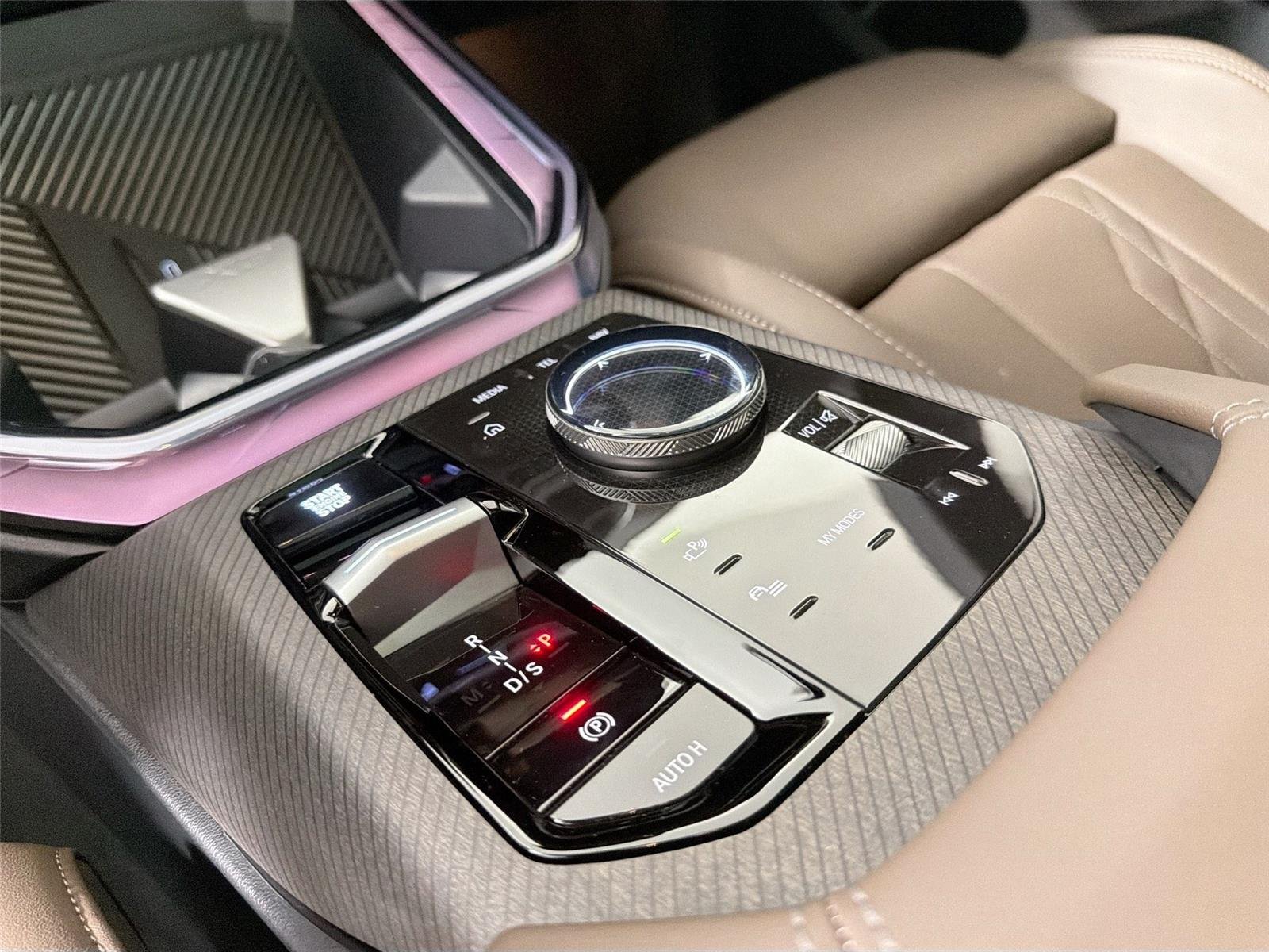 New 2026 Dune Grey Metallic BMW 30 xDrive image 16