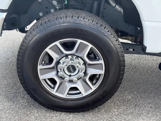 Used 2025 White Ford XLT image 12