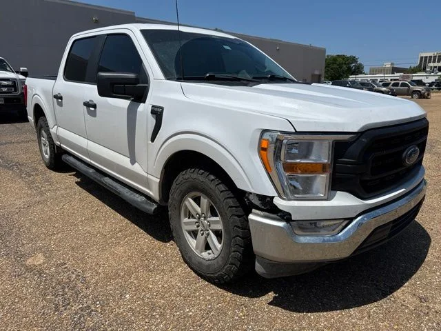 Used 2022 White Ford XL image 2