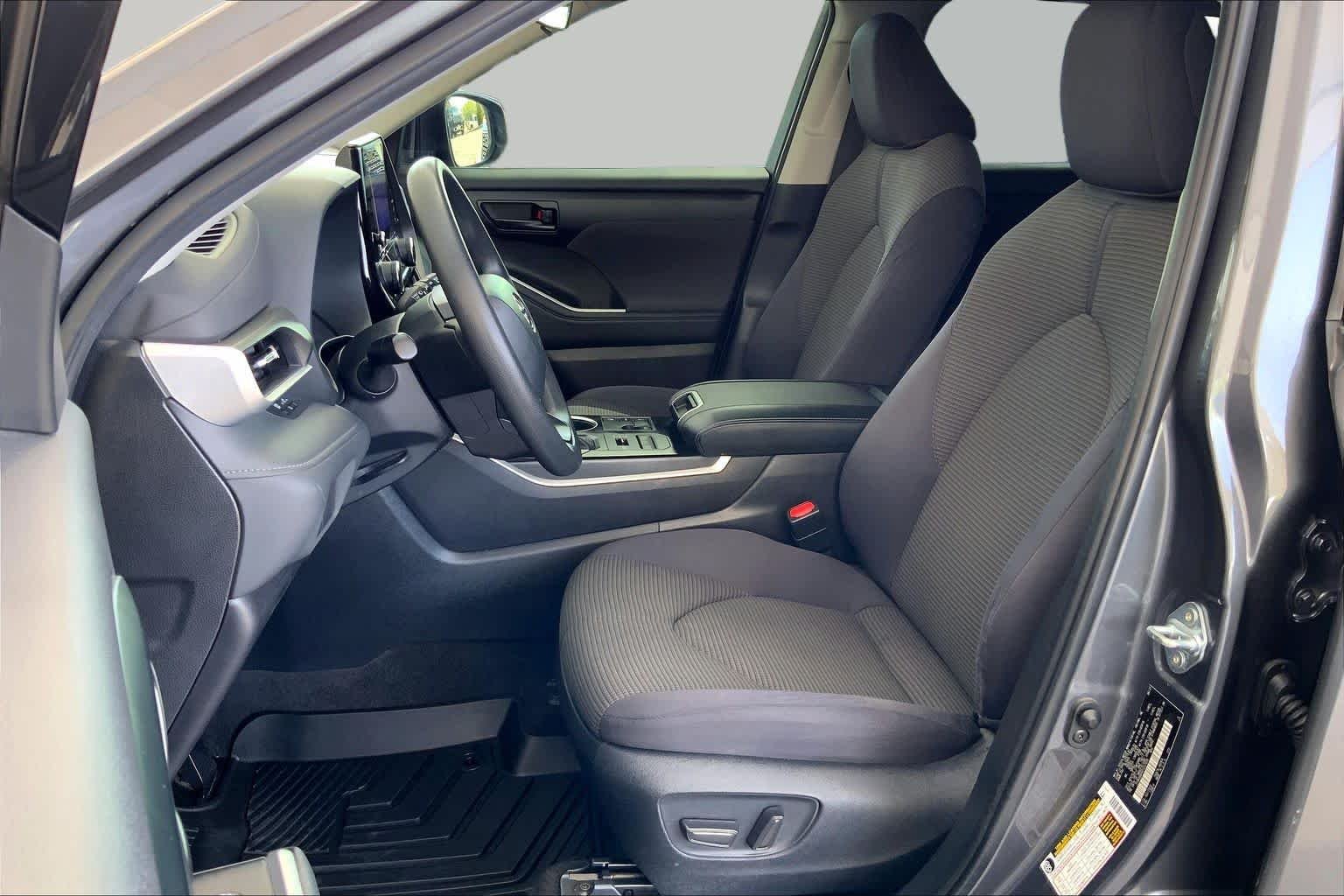 Used 2023 Magnetic Gray Metallic Toyota L image 8